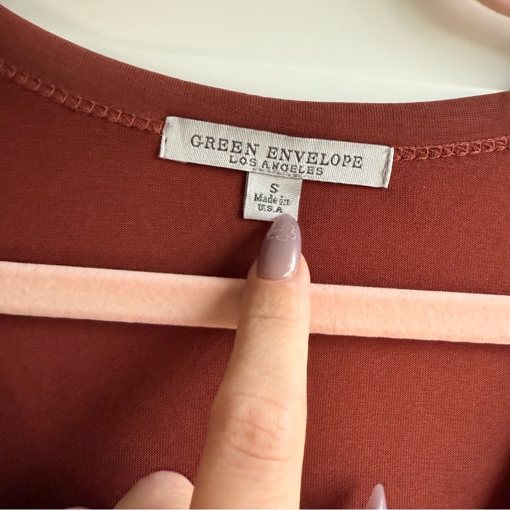 Green Envelope Button Down Flutter Short Sleeve Top in Rust red size small - Picture 6 of 10
